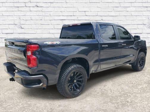Dark Ash Metallic 2022 Chevrolet Silverado 1500 Custom