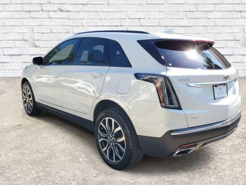 Crystal White Tricoat 2023 Cadillac XT5 Sport