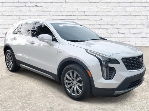 2022 Cadillac XT4 Premium Luxury