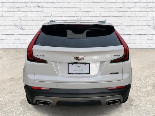 2022 Cadillac XT4 Premium Luxury