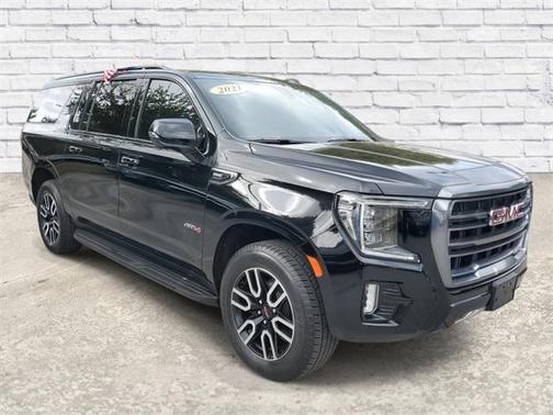 2021 GMC Yukon XL 4WD AT4