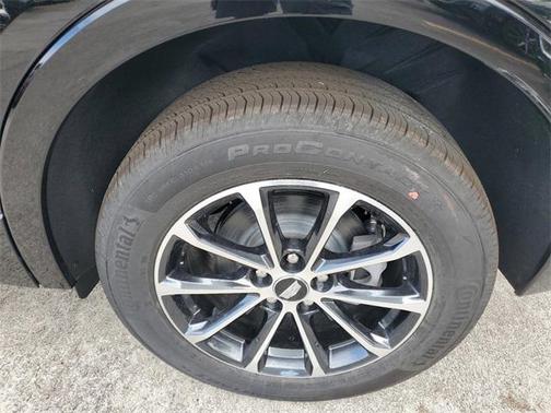 2025 Cadillac XT4 Sport