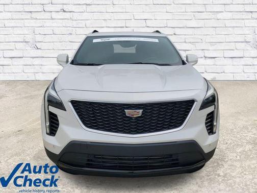 Crystal White Tricoat 2022 Cadillac XT4 Sport