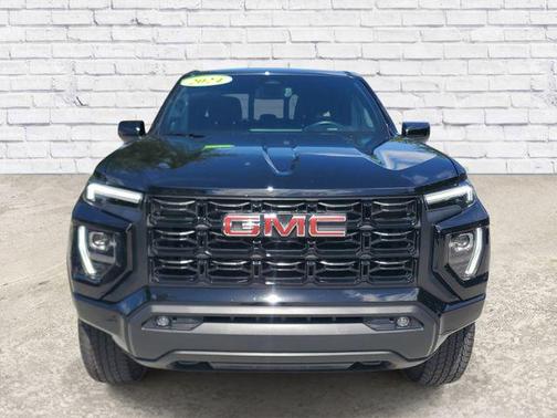 Onyx Black 2024 GMC Canyon Elevation