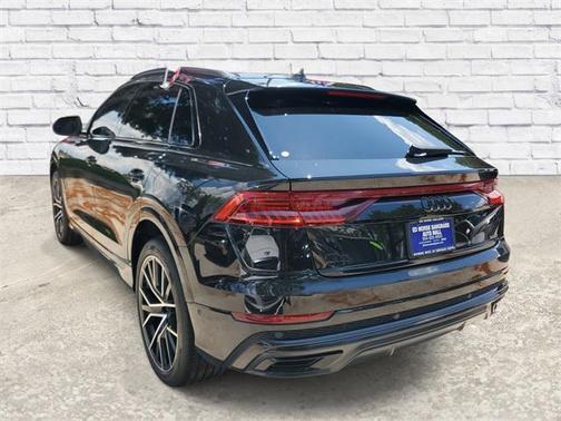 2022 Audi Q8 55 Prestige