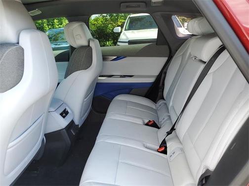 2025 Cadillac OPTIQ Luxury 1 AWD