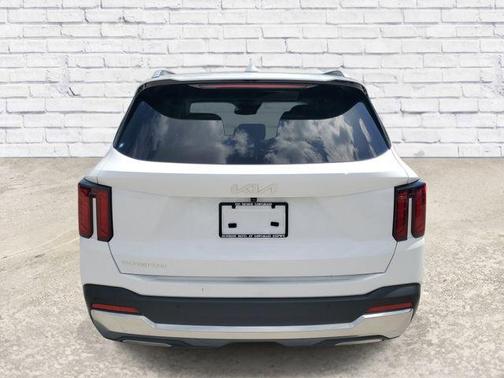 Glacial White Pearl 2024 Kia Sorento S