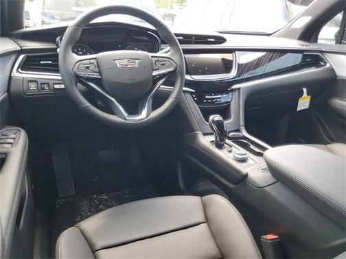 2025 Cadillac XT6 Premium Luxury FWD
