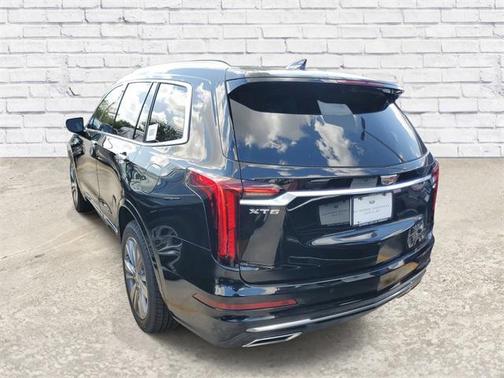 2025 Cadillac XT6 Premium Luxury FWD