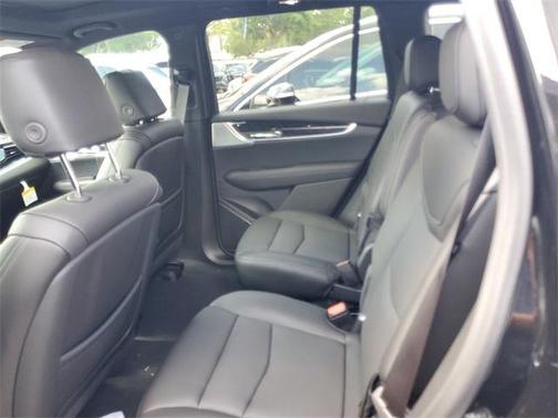 2025 Cadillac XT6 Premium Luxury FWD