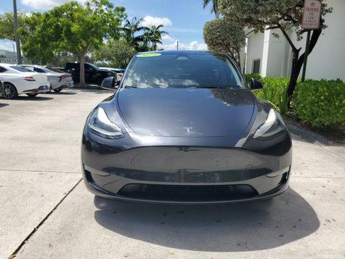 2024 Tesla Model Y Long Range Single Motor Rear-Wheel Drive