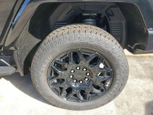 Void Black 2026 GMC HUMMER EV Pickup 2X