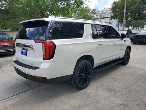 2021 GMC Yukon XL SLT