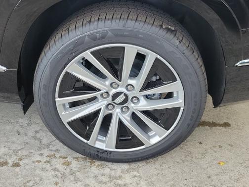 Stellar Black Metallic 2027 Cadillac VISTIQ Luxury