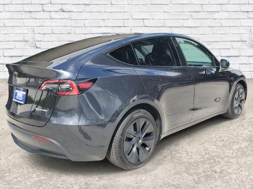 2024 Tesla Model Y Long Range Dual Motor All-Wheel Drive