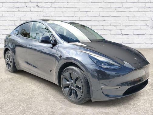 2024 Tesla Model Y Long Range Dual Motor All-Wheel Drive