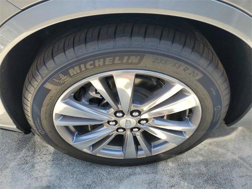 2025 Cadillac XT6 Premium Luxury FWD
