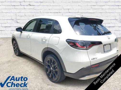 Whiteblack 2024 Honda HR-V 2WD Sport