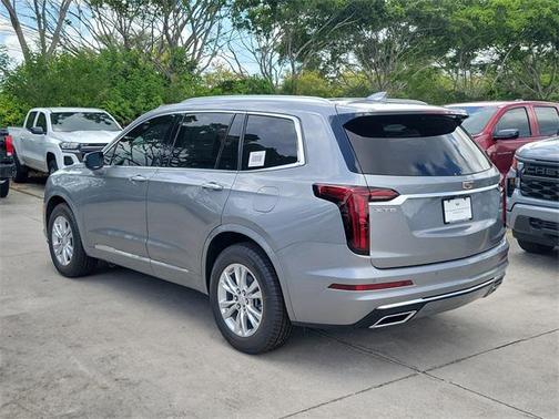2025 Cadillac XT6 Luxury FWD