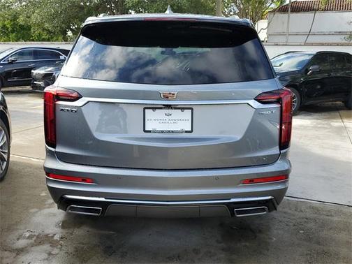 2025 Cadillac XT6 Luxury FWD