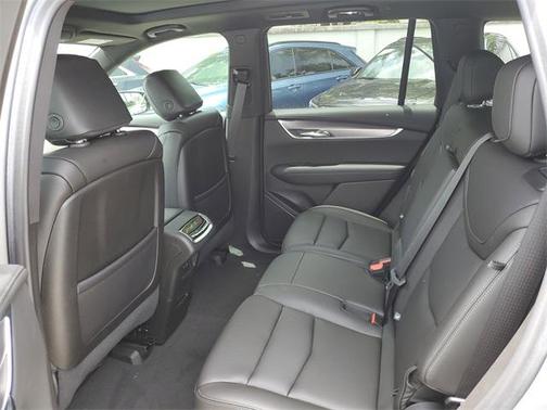 2025 Cadillac XT6 Luxury FWD