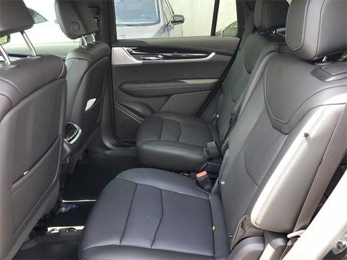 2025 Cadillac XT6 Premium Luxury FWD