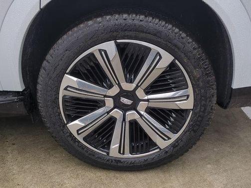 Vibrant White Tricoat 2026 Cadillac Escalade IQL Premium Luxury