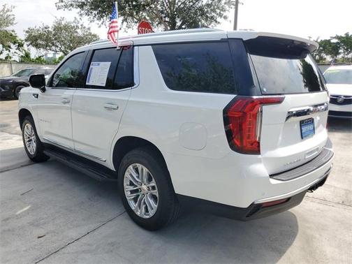 2023 GMC Yukon SLT