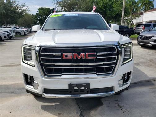 2023 GMC Yukon SLT