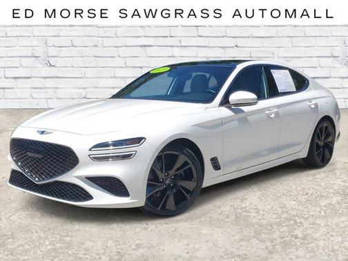 Uyuni White 2023 Genesis G70 2.0T RWD