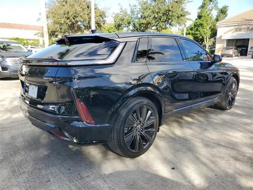 2024 Cadillac LYRIQ Sport