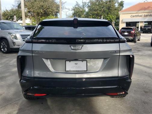 2024 Cadillac LYRIQ Sport