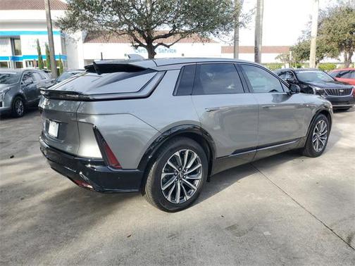 2024 Cadillac LYRIQ Sport