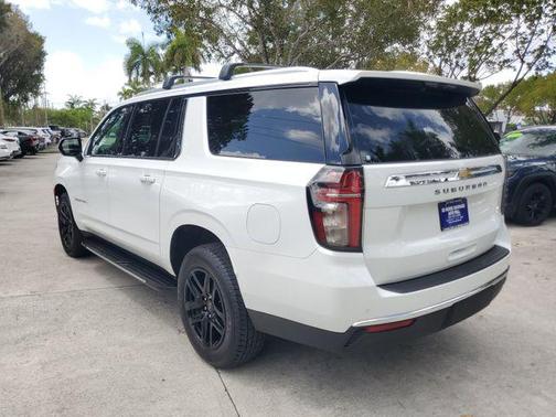 2023 Chevrolet Suburban LS