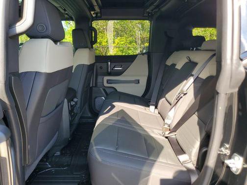 Void Black 2026 GMC HUMMER EV SUV 2X