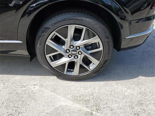 2025 Cadillac OPTIQ Luxury 1 AWD