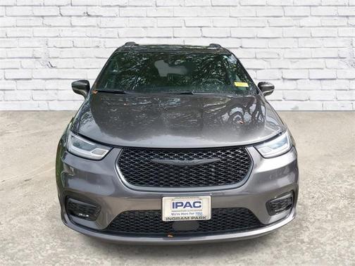 2021 Chrysler Pacifica Touring