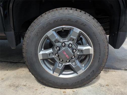 2025 GMC Sierra 2500 SLT