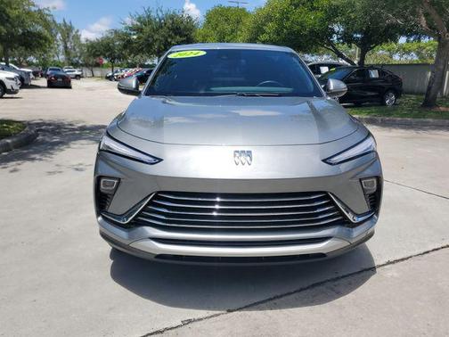 Moonstone Gray Metallic 2024 Buick Envista Preferred FWD