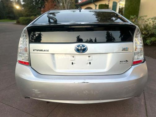 2010 Toyota Prius One