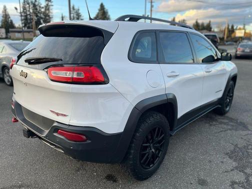 2016 Jeep Cherokee Sport