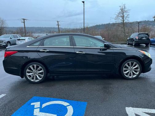 2012 Hyundai SONATA SE