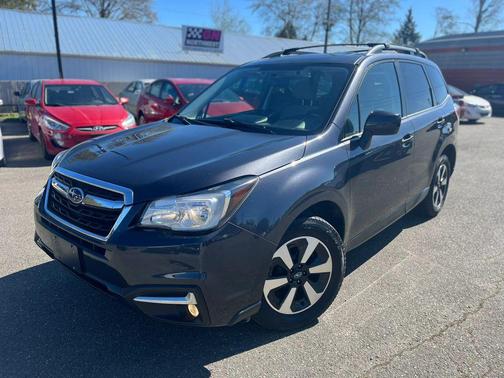 Dark Gray Metallic 2017 Subaru Forester 2.5i Premium