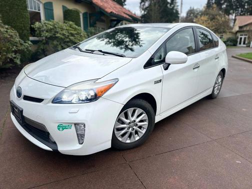 2012 Toyota Prius Plug-in Base