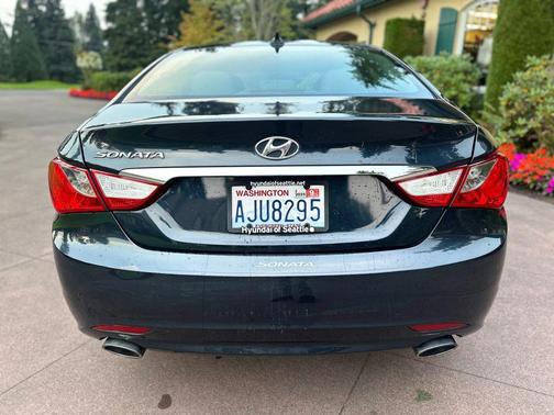 2013 Hyundai SONATA SE