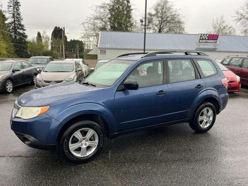 Blue 2011 Subaru Forester 2.5 X