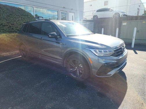 2024 Volkswagen Tiguan 2.0T SE R-Line Black 4MOTION