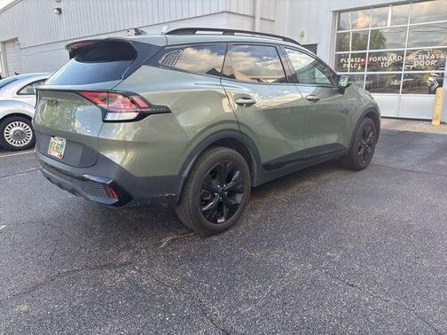 Jungle Green 2025 Kia Sportage X-Line