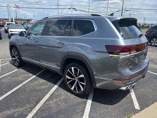 Platinum Gray Metallic 2025 Volkswagen Atlas 2.0T SEL Premium R-Line 4MOTION