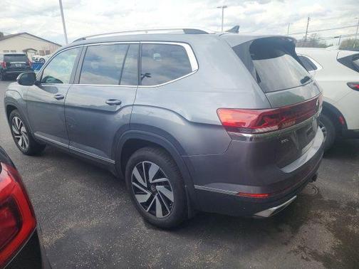 Platinum Gray Metallic 2025 Volkswagen Atlas 2.0T SEL